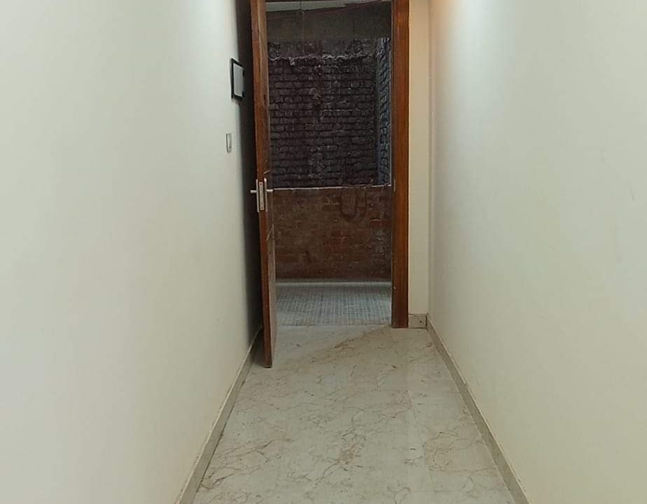 builder-floor-sector-73-15